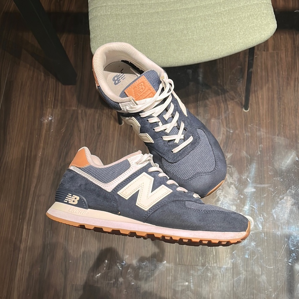 New Balance 575 SIZE 10